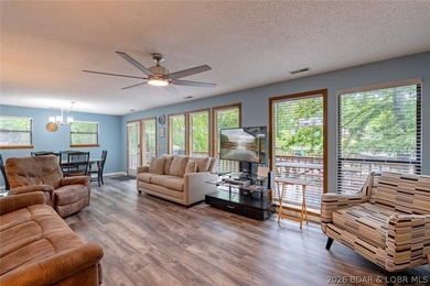 Welcome to lake living at its best! This must-see 3-bedroom - photo 48
