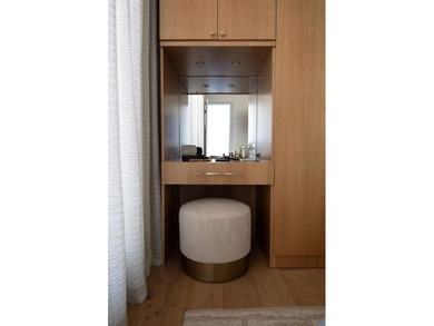 Welcome to Residence 3B at Diamond Haus, a striking boutique - photo 11
