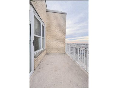 Live the Beach Lifestyle Year-Round at Waters Edge! Welcome to