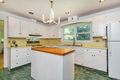 Nestled within one of Roxbury, Connecticut's most quiet and - photo 18