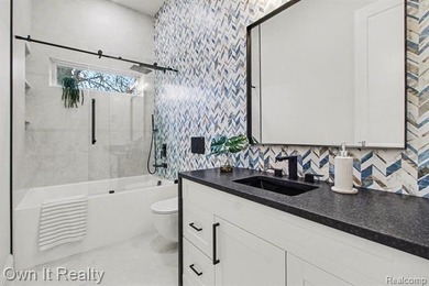 Welcome to this custom-built luxury lakeside ranch offering 3 - photo 25