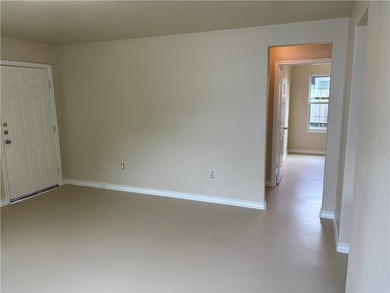 Nice house recently updated, roof is about 2 yrs old, ac - photo 8