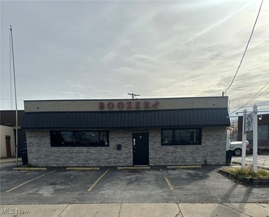 Turnkey Bar & Grill available for purchase, offering a rare - photo 2