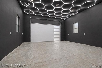 Welcome to this custom-built luxury lakeside ranch offering 3 - photo 35