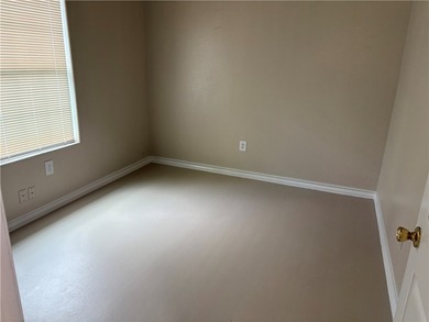 Nice house recently updated. Roof is only about 2 years old. Ac - photo 7
