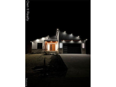 Welcome to this custom-built luxury lakeside ranch offering 3 - photo 41