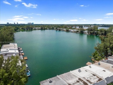 Lake Townhome/Townhouse For Sale in Miami, Florida