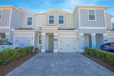 Lake Townhome/Townhouse For Sale in Kissimmee, Florida