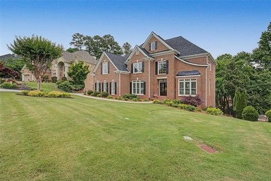 Meticulously maintained by the original owners, this ELEGANT - photo 2