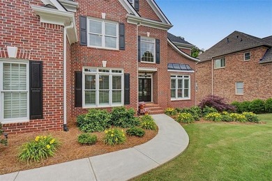 Meticulously maintained by the original owners, this ELEGANT - photo 3