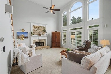 Meticulously maintained by the original owners, this ELEGANT - photo 5