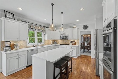 Meticulously maintained by the original owners, this ELEGANT - photo 10