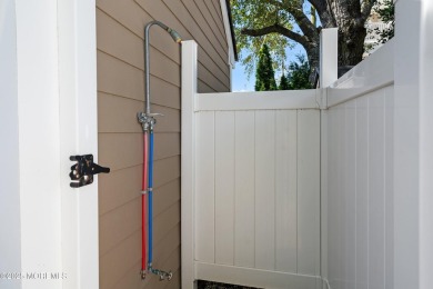 PRIME LOCATION In The Heart Of Beach Haven .... Absolutely