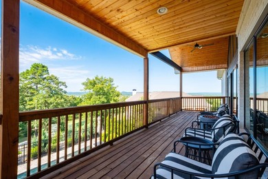 Stunning property on almost 1 acre with views of the Arkansas - photo 13