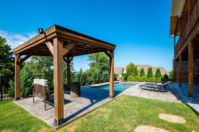 Stunning property on almost 1 acre with views of the Arkansas - photo 46