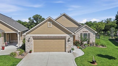Luxury, Convenience & Resort-Style Living - All in One Beautiful - photo 1