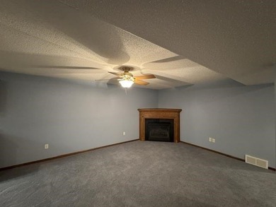Unbelievable amount of space in this quality built 5 bed, 3 bath - photo 18