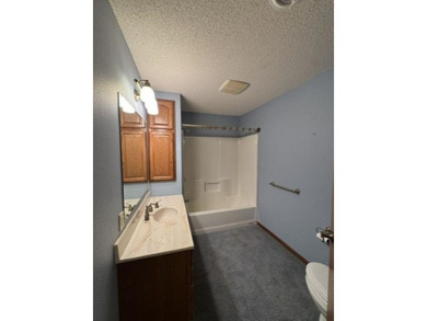 Unbelievable amount of space in this quality built 5 bed, 3 bath - photo 24