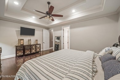This property features an open floor plan with hardwood flooring - photo 26