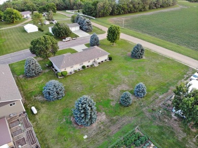 Unbelievable amount of space in this quality built 5 bed, 3 bath - photo 29