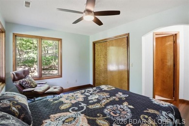 Tucked into the trees on over 8 acres at the 47MM in cove, this - photo 31