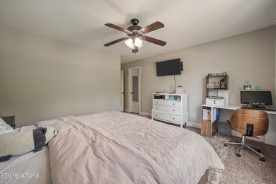 This property features an open floor plan with hardwood flooring - photo 33