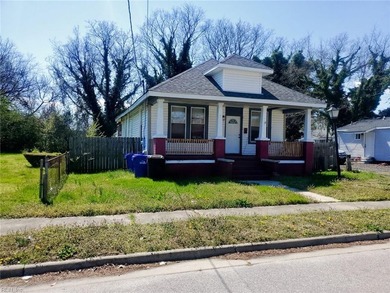 Beautiful home in the heart of Portsmouth. This home includes a - photo 7