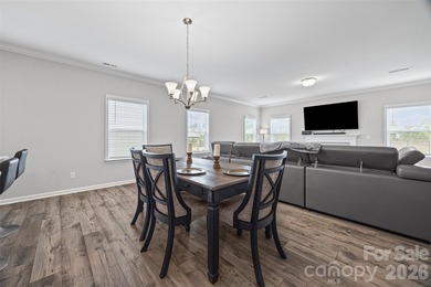 Welcome to easy living in Edgewater, one of Lancaster's most - photo 10