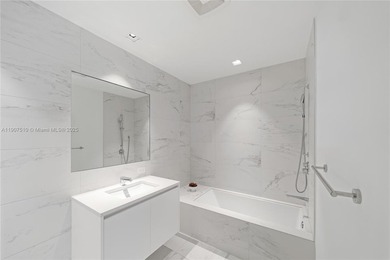 LOWER PENTHOUSE AT ONE THOUSAND MUSEUM BOASTS PANORAMIC VISTAS