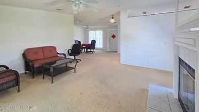 Enjoy relaxed waterfront living in this 2-bedroom, 2-bath - photo 5