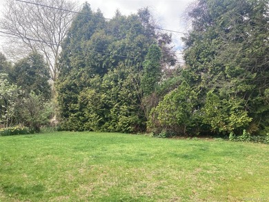 Orig owner loved living here for almost 70 yrs and raised the - photo 19