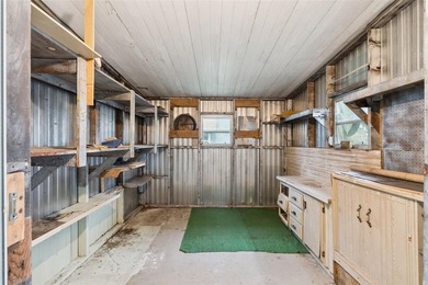 Welcome to this charming and well-maintained 2 bedroom, 2 - photo 27