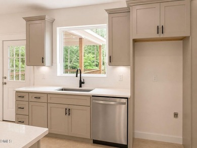Welcome to 107 Acoma Drive, a beautifully crafted new - photo 9