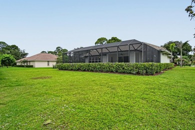 Motivated Seller Beautiful GHO built 3/3/2 pool home with a den - photo 32