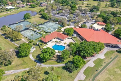 Motivated Seller Beautiful GHO built 3/3/2 pool home with a den - photo 33