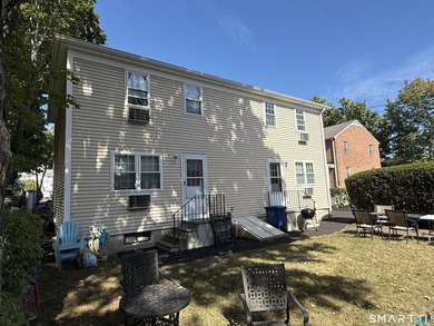 Fantastic townhouse-style condo located in the highly desirable - photo 7
