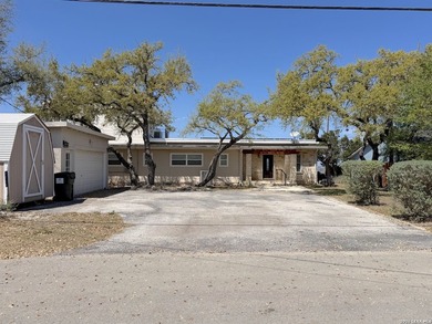 MOTIVATED SELLER. Charming Canyon Lake Retreat with Panoramic - photo 39