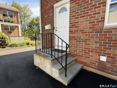 Fantastic townhouse-style condo located in the highly desirable - photo 10