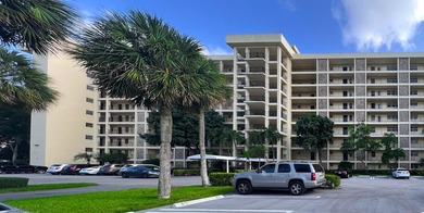 Exceptional value!! Bright, spacious Apt w/open layout, fresh - photo 18