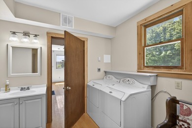 Set amid the rolling countryside of Appleton, this remarkable - photo 20