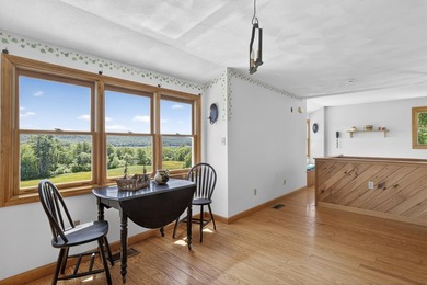 Set amid the rolling countryside of Appleton, this remarkable - photo 21