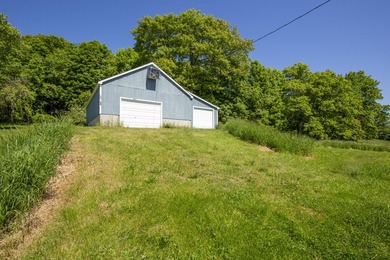 Set amid the rolling countryside of Appleton, this remarkable - photo 34