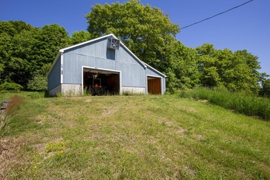 Set amid the rolling countryside of Appleton, this remarkable - photo 35