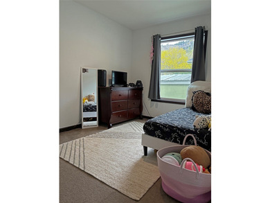 Immaculate living in a country setting. Very well maintained - photo 5