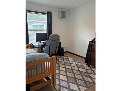 Immaculate living in a country setting. Very well maintained - photo 8
