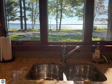 This Bear Lake Dream lives much bigger than it looks. 102' of - photo 25
