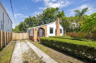 Welcome to this spacious and updated 2-bedroom, 2-bath home - photo 33