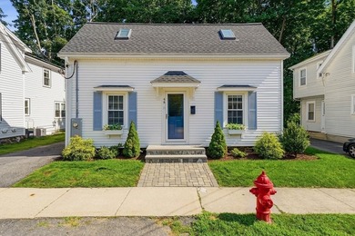 Welcome to this meticulously renovated four-bedroom Colonial - photo 36