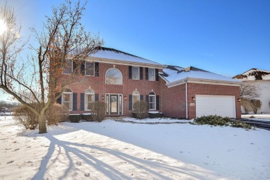 Lake Home Sale Pending in Aurora, Illinois