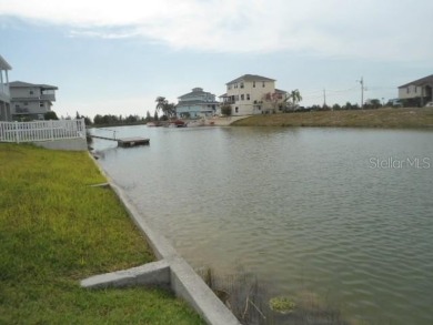 Waterfront lot with SEAWALL located in deed restricted Hernando - photo 3